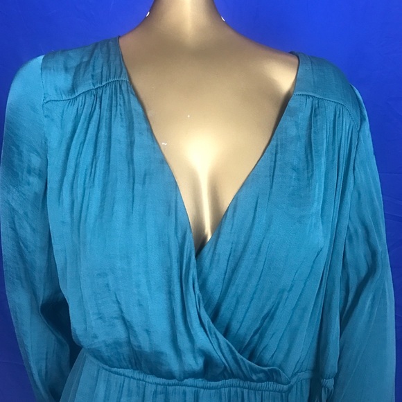 Super cute NWT Teal romper! Never worn! - Picture 2 of 4