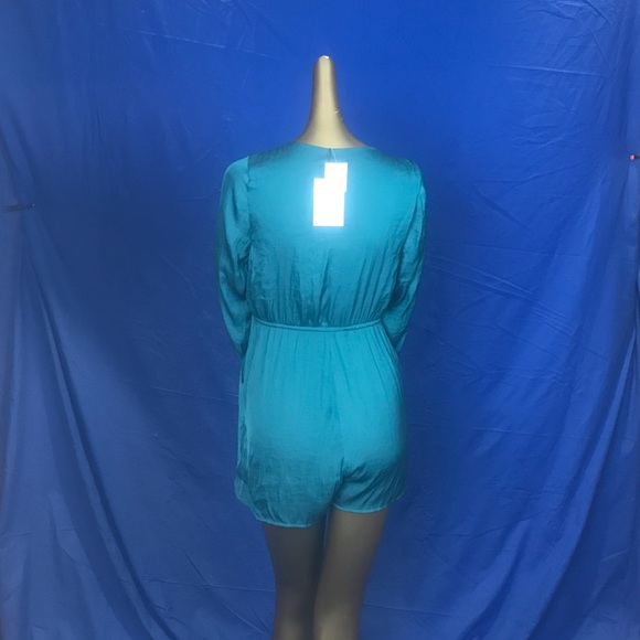 Super cute NWT Teal romper! Never worn! - Picture 3 of 4