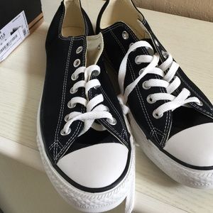 Converse men's 9.5 brand new woman's 11.5