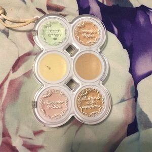 Hard Candy concealer pallet