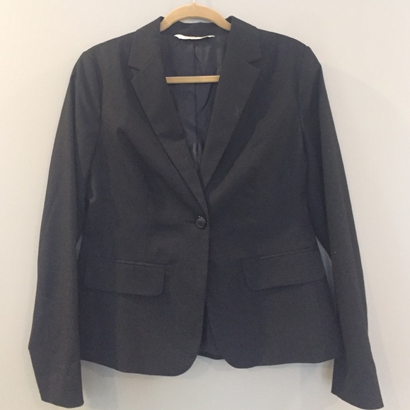 Black fitted blazer! ❄️❄️