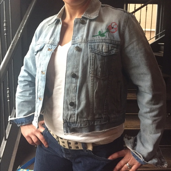 SALE🍹NEW Adorable Gap Jean Jacket with stitching - Picture 3 of 5