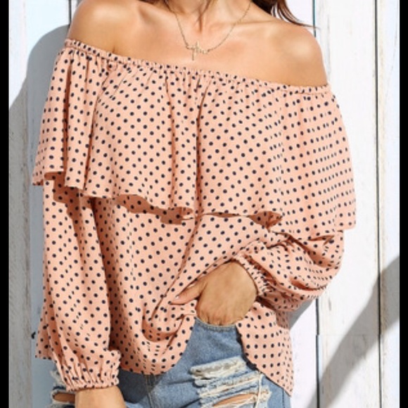 HOST PICK🌺OFF THE SHOULDER Peach Polka Dot Top🌺 - Picture 4 of 4