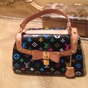 Hand bag
