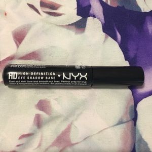 NYX High Definition eyeshadow base