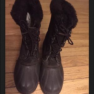Youth Sorel Snow Boots Size 4