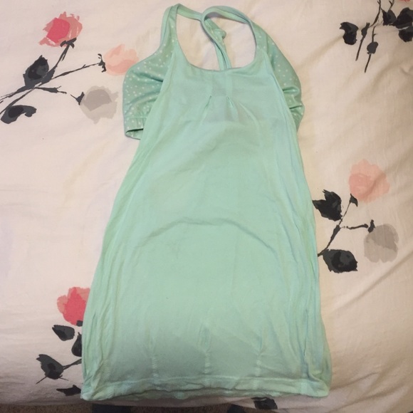 Lululemon size 4 tank