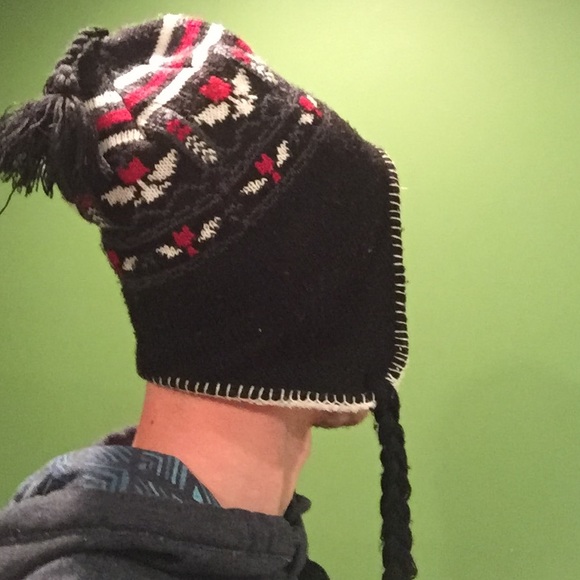 Winter hat! - Picture 2 of 4