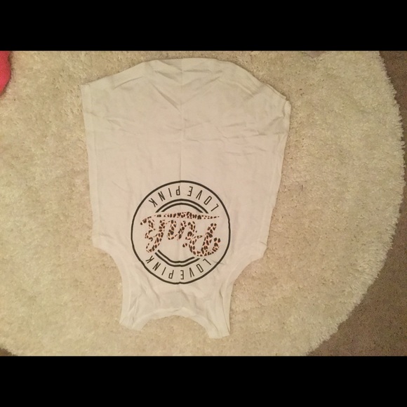 VS Pink Tank.  . SOLD