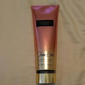 Victoria secret sheer love lotion