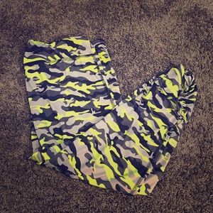 Camouflage yoga pants 😎🙏