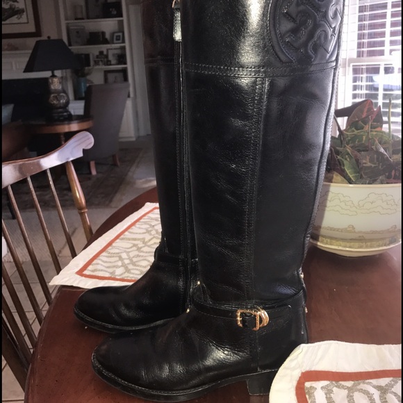 Double T Combat Boot: Women Tory Burch Black Leather Boots (size 5)