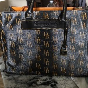 Dooney and Bourke hand bag