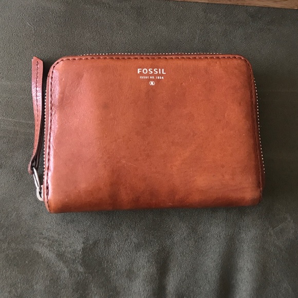 ✨PRICE DROP✨ Fossil Wallet