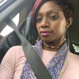 Meet your Posher, Evelyn