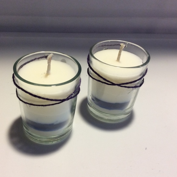 Soft Vanilla and Blueberry candle set. 2 for 1!! - Picture 3 of 4