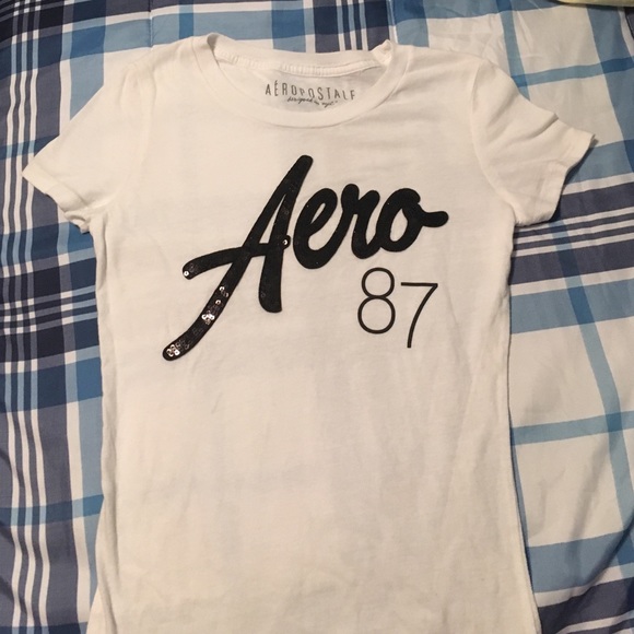 White Aeropostale shirt