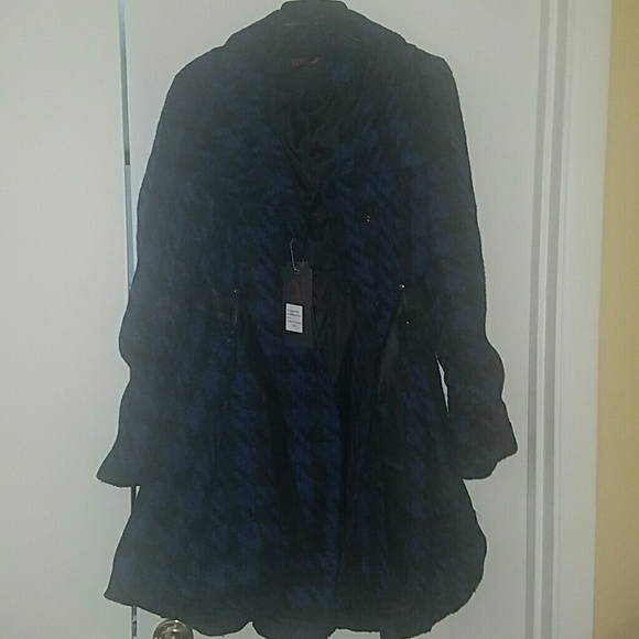 BRAND NEW...Blue & black houndstooth peacoat