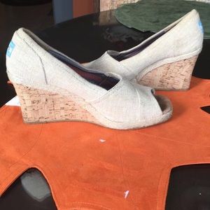 TOMS wedges