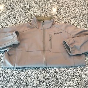 Men's Columbia Softshell Jacket - Size L