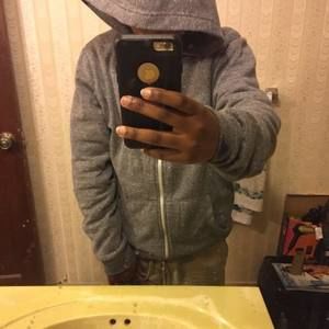 Meet your Posher, Grayson