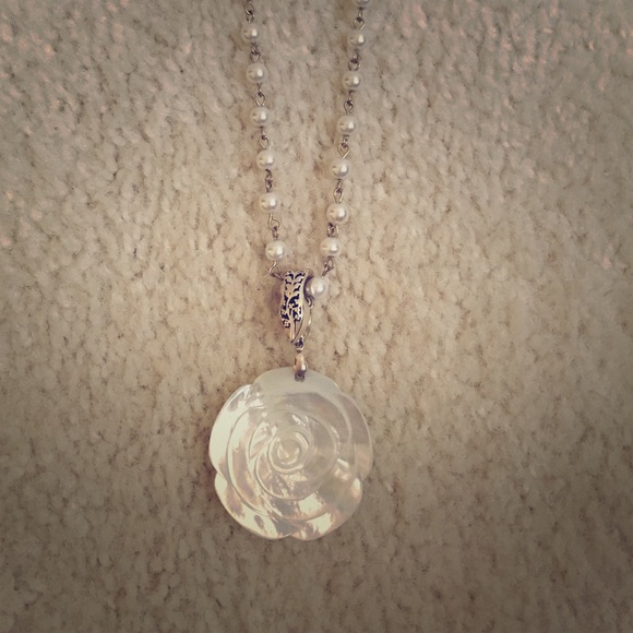 Premier Jewelry Pearl and Shell Pendant Necklace