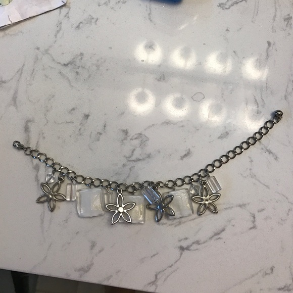 Glass dangle bracelet