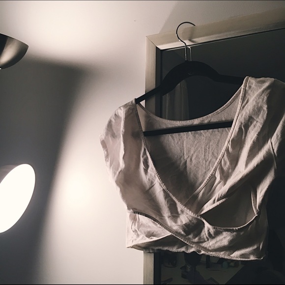 American Eagle Criss-Cross Back Crop Top