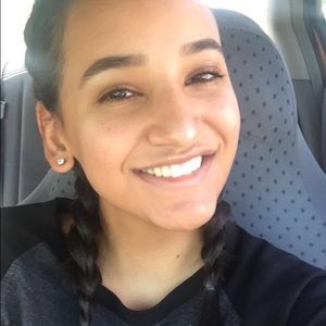 Meet your Posher, Beatriz