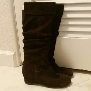 *Sale* Brown suede boots