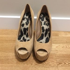 Jessica Simpson Tan Suede Pumps