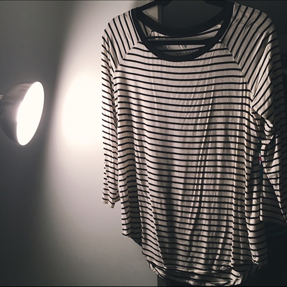 American Eagle Striped Soft & Sexy Tee