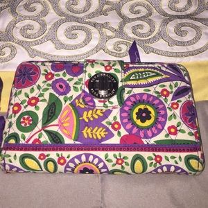 vera bradley wallet