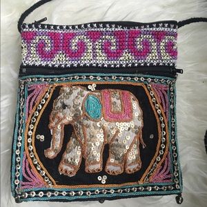 Cute crossbody zipped bag