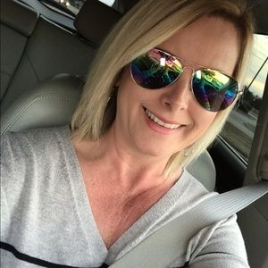 Meet your Posher, Julie