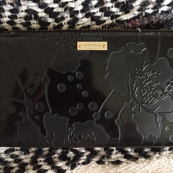 Kate Spade black flower wallet