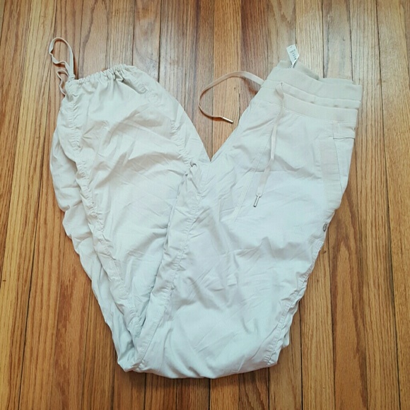 SOLD Lululemon  Athletica Studio III Pants Small - Picture 4 of 4