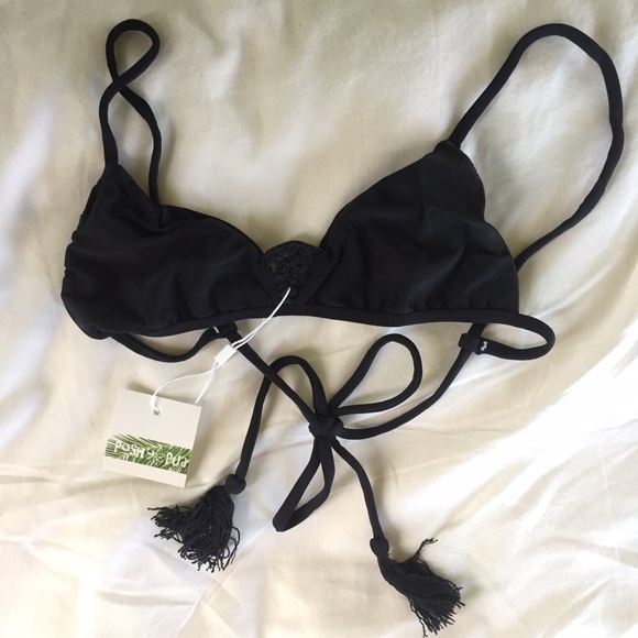 Posh Pua Lanai Top in Black - Picture 2 of 3