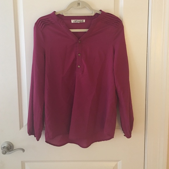 Button down blouse - Picture 1 of 3