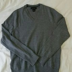Banana Republic long sleeve v-neck sweater