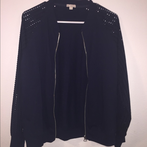 Gap zipper jacket