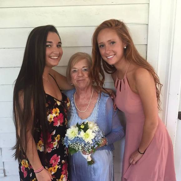 Meet your Posher, Kelly - Picture 1 of 1