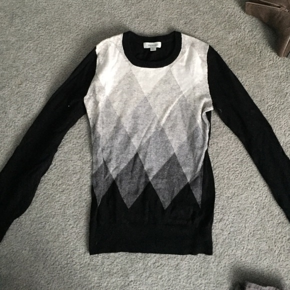 Lightweight sweater