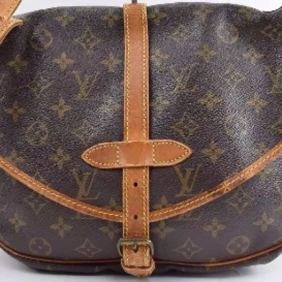 Authentic Louis Vuitton shoulder bag Saumur 30