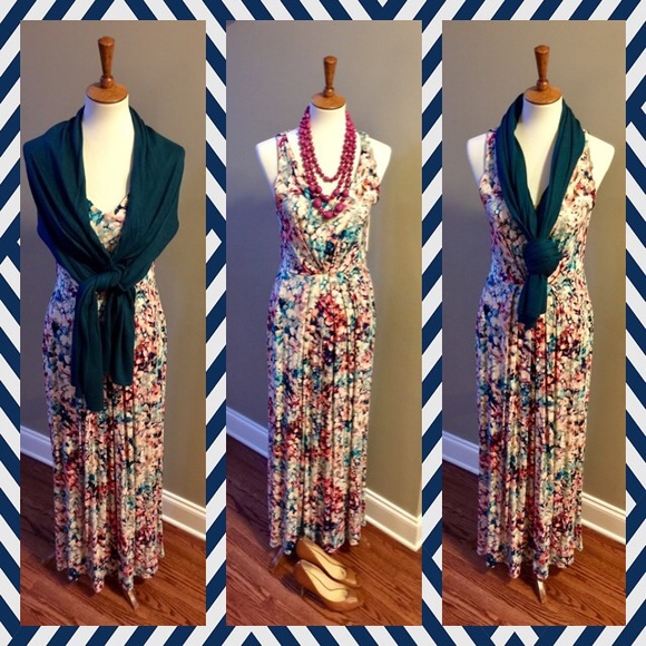 St. Tropez Sleeveless Maxi Dress Size Medium