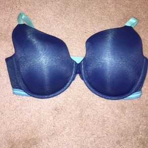 Victoria's Secret tee shirt bra