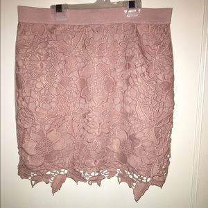 American Eagle crochet front skirt