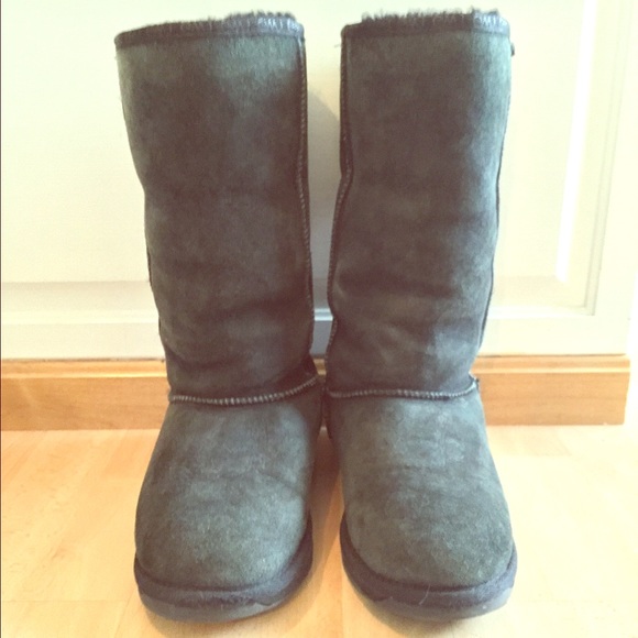 Black Emu sheepskin boots