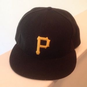 Pittsburgh Pirates New Era Fitted Baseball Cap