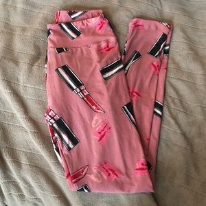 Lularoe Lipstick OS Leggings!